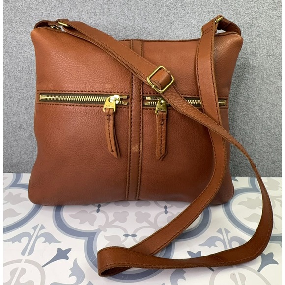Fossil Handbags - Vintage‎ Fossil Leather Crossbody Bag Brown Saddle Adjustable Strap Zip Pockets